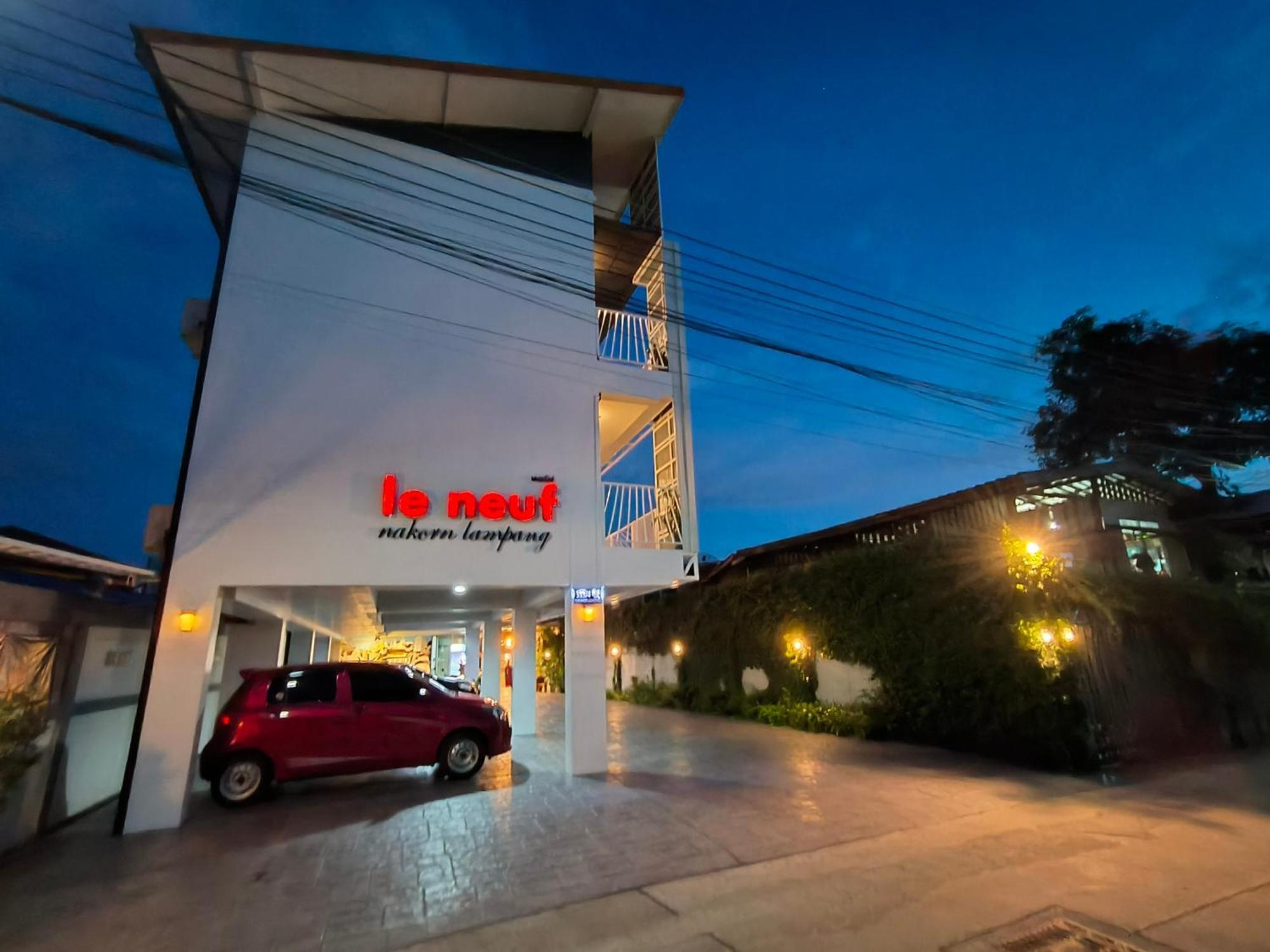 Le Neuf Nakorn Lampang Hotel Buitenkant foto